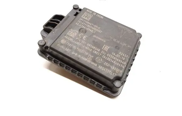 Tesla Model 3 Distronic sensor radar 1108647-00-C