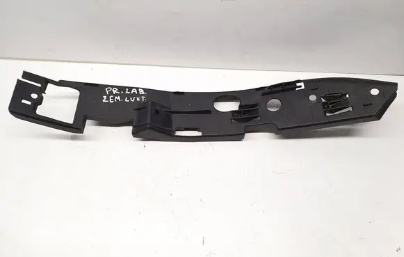 Volkswagen Touareg I Front bumper mounting bracket 7L6807184C