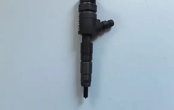 Ford Focus Fuel injector CV6Q9F593AA