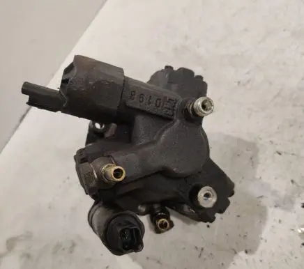 Fuel injection high pressure pump