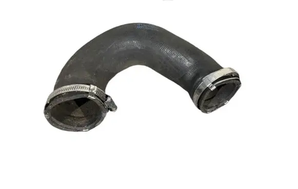 Audi Q7 4L Intercooler hose/pipe 7L6145972E