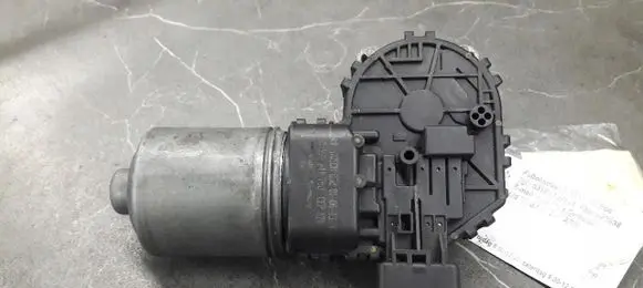 Citroen C5 Wiper motor 0390241700