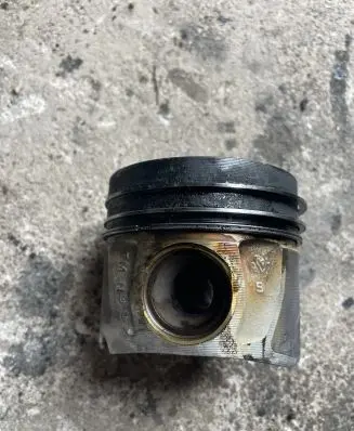 Audi Q7 4M Piston 