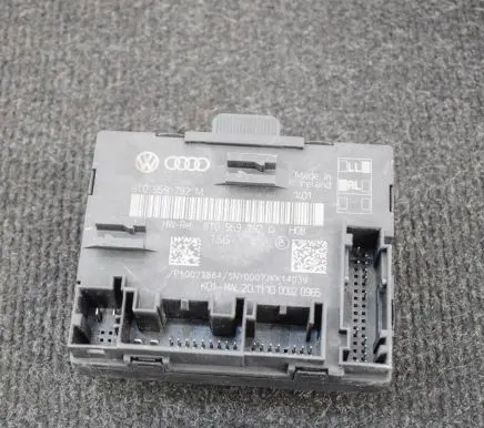 Audi A5 8T 8F Door control unit/module