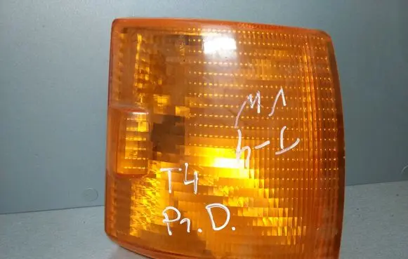 Volkswagen Transporter - Caravelle T4 Front indicator light 701953050B