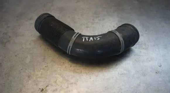 Audi TT TTS Mk2 Air intake hose/pipe 06J129684