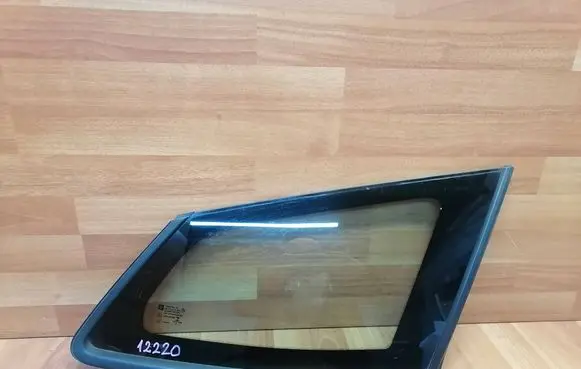 Rear side window