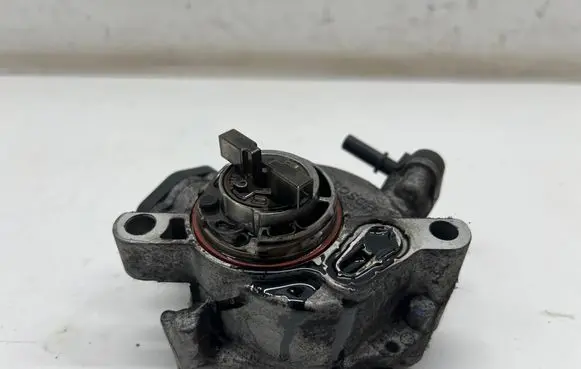 Citroen Berlingo Vacuum pump 9804021880
