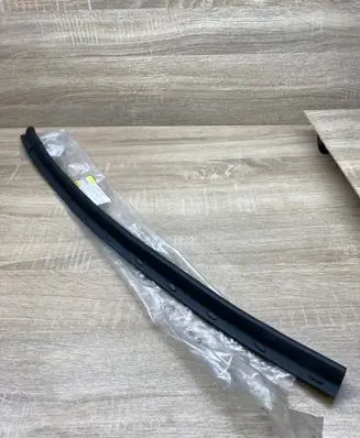 Skoda Octavia Mk3 (5E) Engine hood trim 5E0823707D