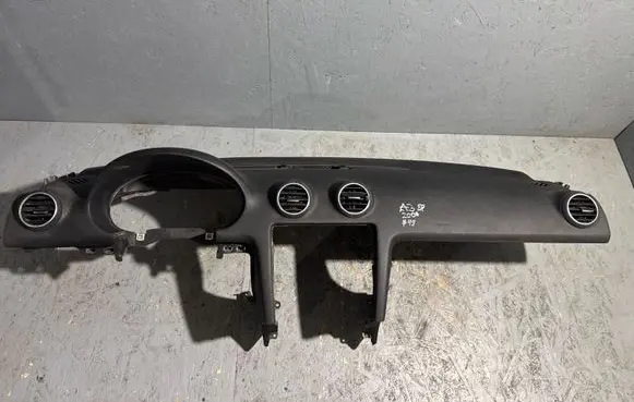 Audi A3 S3 8P Dashboard 8P1857067
