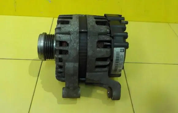 Opel Astra J Generator/alternator 13597227 B14NET