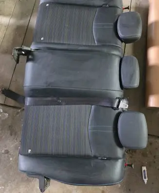 Nissan Leaf II (ZE1) Rear seat
