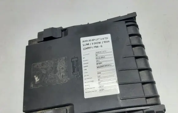 Audi A3 S3 8P Fuse box cover 1K0937132F