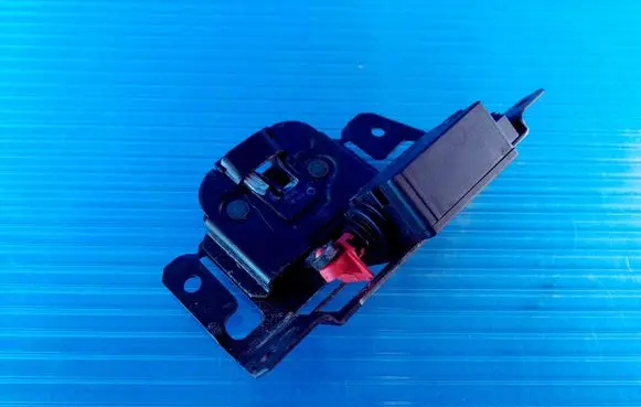 BMW X3 E83 Tailgate/trunk/boot lock/catch/latch 51247057364