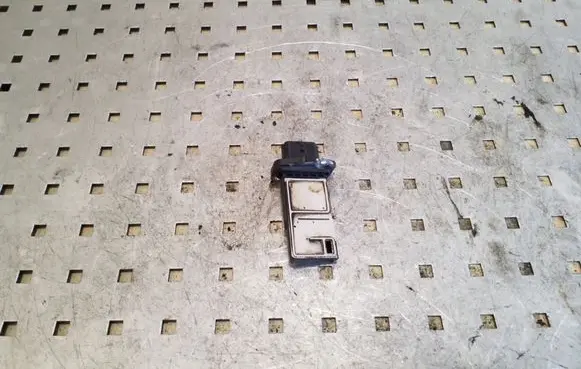 Nissan Qashqai Mass air flow meter AFH70M38 226807S000