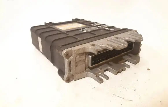 Volkswagen Golf III Engine control unit/module 1H0907311 0261200701