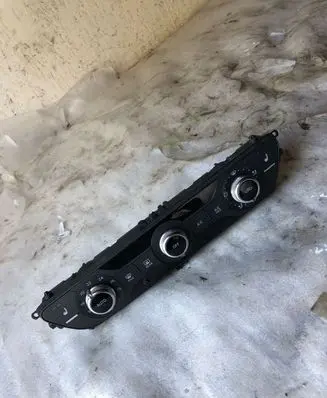Audi A4 S4 B9 Climate control unit 8w0820043q