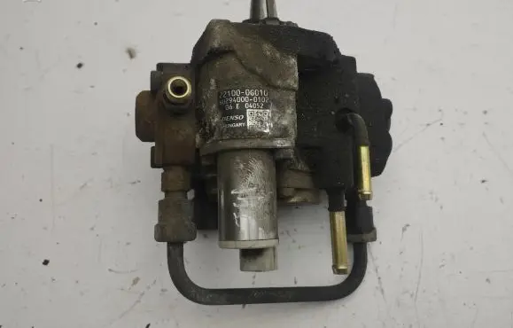 Toyota Corolla E120 E130 Fuel injection high pressure pump 221000G010