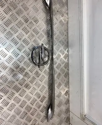 Opel Grandland X Front bumper upper radiator grill yp00083577