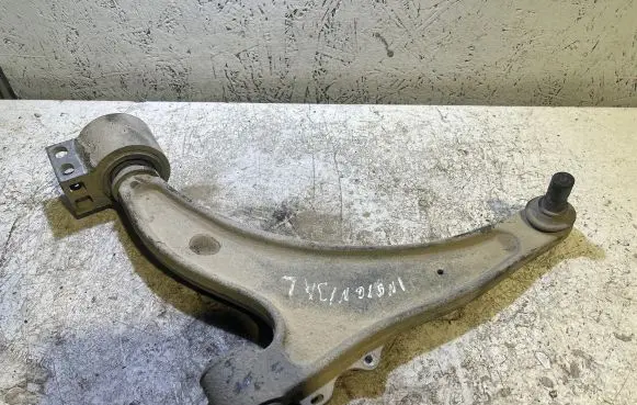 Opel Insignia A Front lower control arm/wishbone