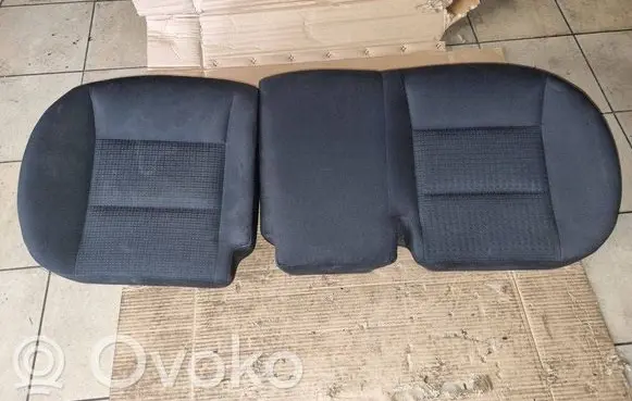 Mercedes-Benz B W245 Second row seats 