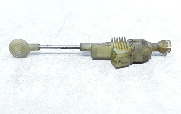 Volvo V70 Clutch pedal sensor 9472979