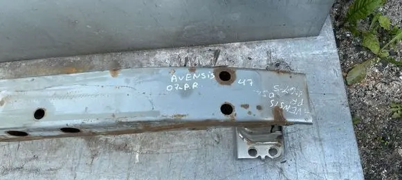 Toyota Avensis T250 Front bumper cross member