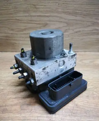 Skoda Fabia Mk2 (5J) ABS Pump 6R0907379AS 6R0907379AT