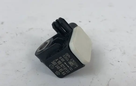 Dodge Durango Airbag deployment crash/impact sensor A1668210151