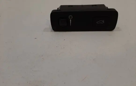 Volvo XC90 Tailgate opening switch 31443873 T20450204803