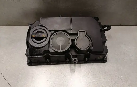 Volkswagen PASSAT B6 Rocker cam cover 03G103475D