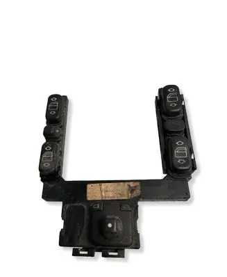 Mercedes-Benz E W210 Electric window control switch 2108211151 03750012