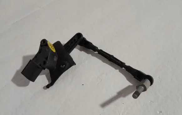 Audi A4 S4 B9 Headlight/headlamp level sensor 8W0941309C