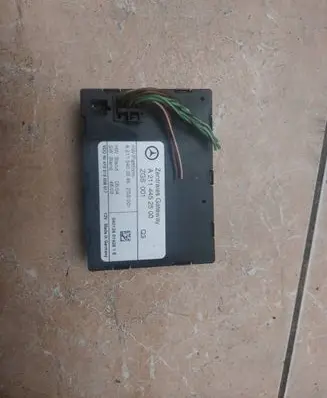 Mercedes-Benz E W211 Gateway control module A2114452500 A2115403545 410213008017