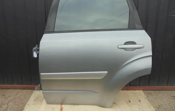 Subaru Forester SH Rear door