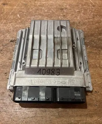 BMW 3 E90 E91 Engine control unit/module 7575875