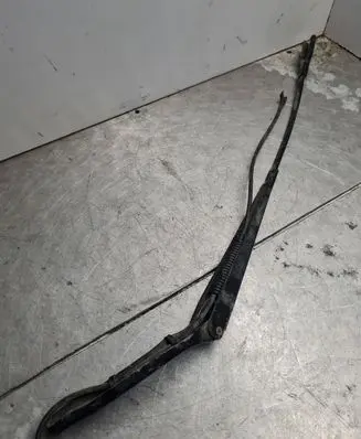 Volkswagen Crafter Front wiper blade arm A0018206144
