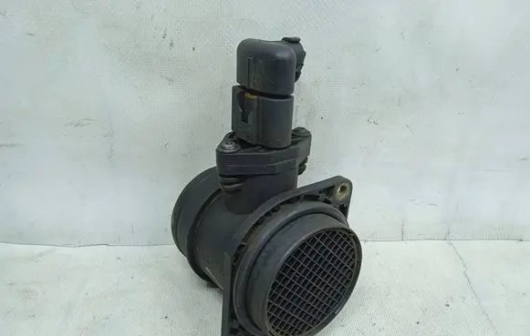 Volkswagen Polo Mass air flow meter 06A906461