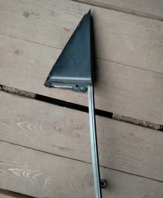 Toyota Auris E180 Rear door windshield rail 