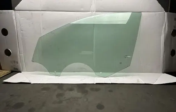 Seat Toledo IV (NH) Front door window glass four-door 5JA845201F E243R001167 E000233