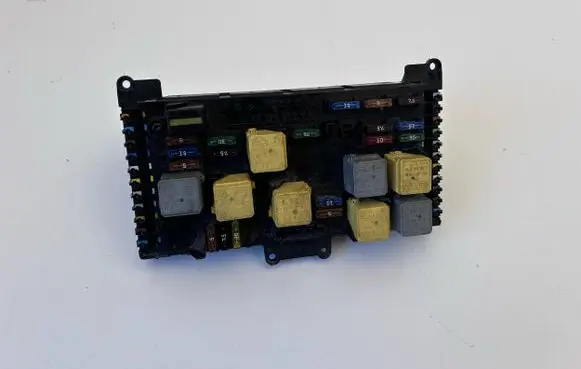 Mercedes-Benz Vito Viano W639 Comfort/convenience module 6399000800