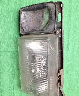 Volkswagen PASSAT B2 Headlight/headlamp 7245702