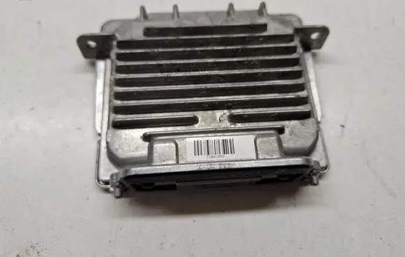 Jeep Grand Cherokee Headlight ballast module Xenon 89089352