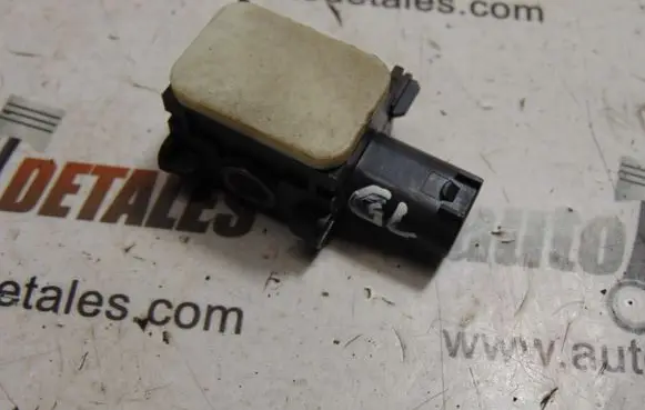 Mercedes-Benz GL X164 Airbag deployment crash/impact sensor A0038202826