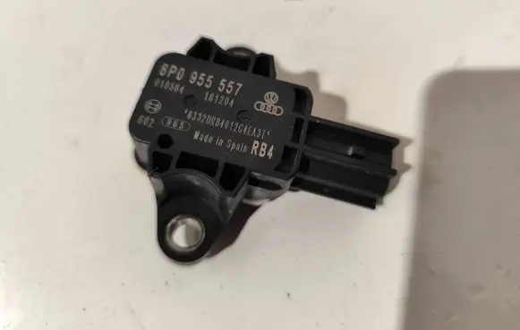 Audi A4 S4 B7 8E 8H Airbag deployment crash/impact sensor 8P0955557 010504 161204