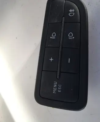 Fog light switch