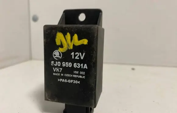 Skoda Fabia Mk2 (5J) Other relay 5J0959631A