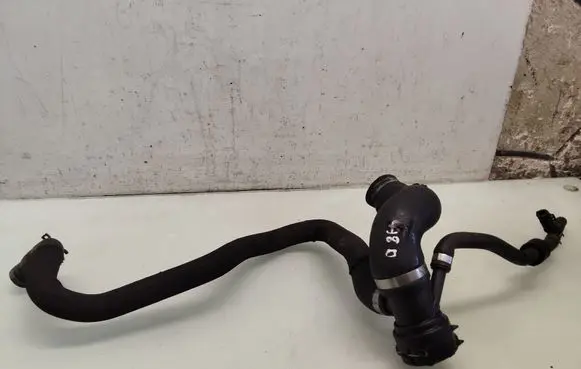 Audi A8 S8 D3 4E Engine coolant pipe/hose