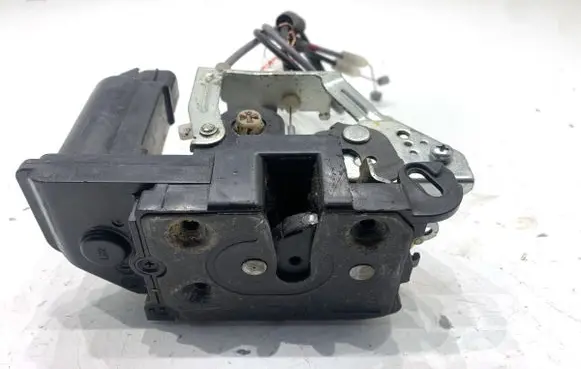 Hyundai i10 Front door lock 