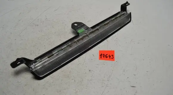 Volvo V70 Third/center stoplight 8658948